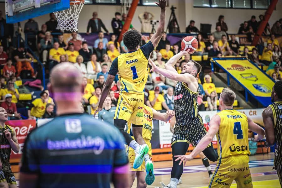 AUTOGRAMIÁDA BK OPAVA 